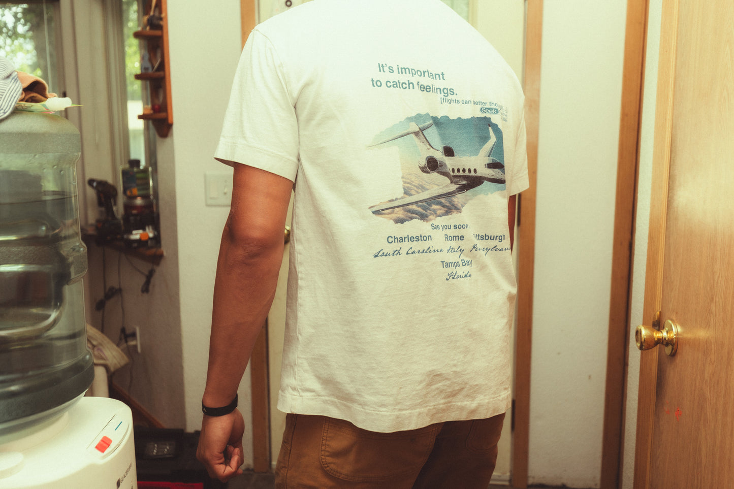 Catch flights tee